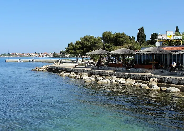 With Parking Space - 21919 זאדאר