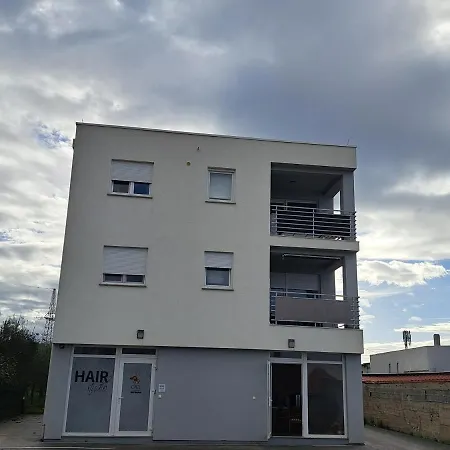 With A Parking Space - 21919 *