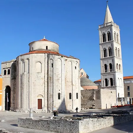 Appartement With Parking Space - 21919 Zadar